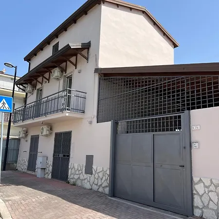 Pensión Minturnae Relais 3*